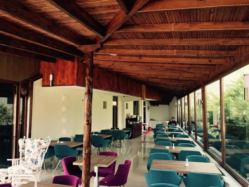 Flora Iznik Hotel & Suites Exterior photo