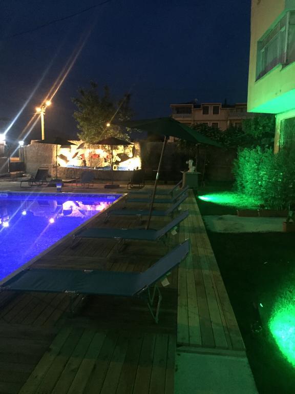 Flora Iznik Hotel & Suites Exterior photo