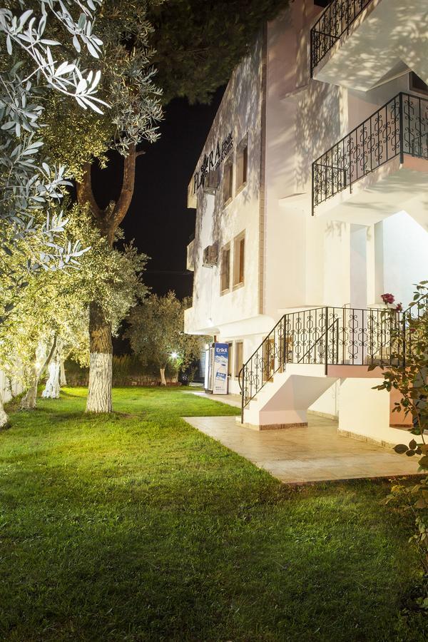Flora Iznik Hotel & Suites Exterior photo